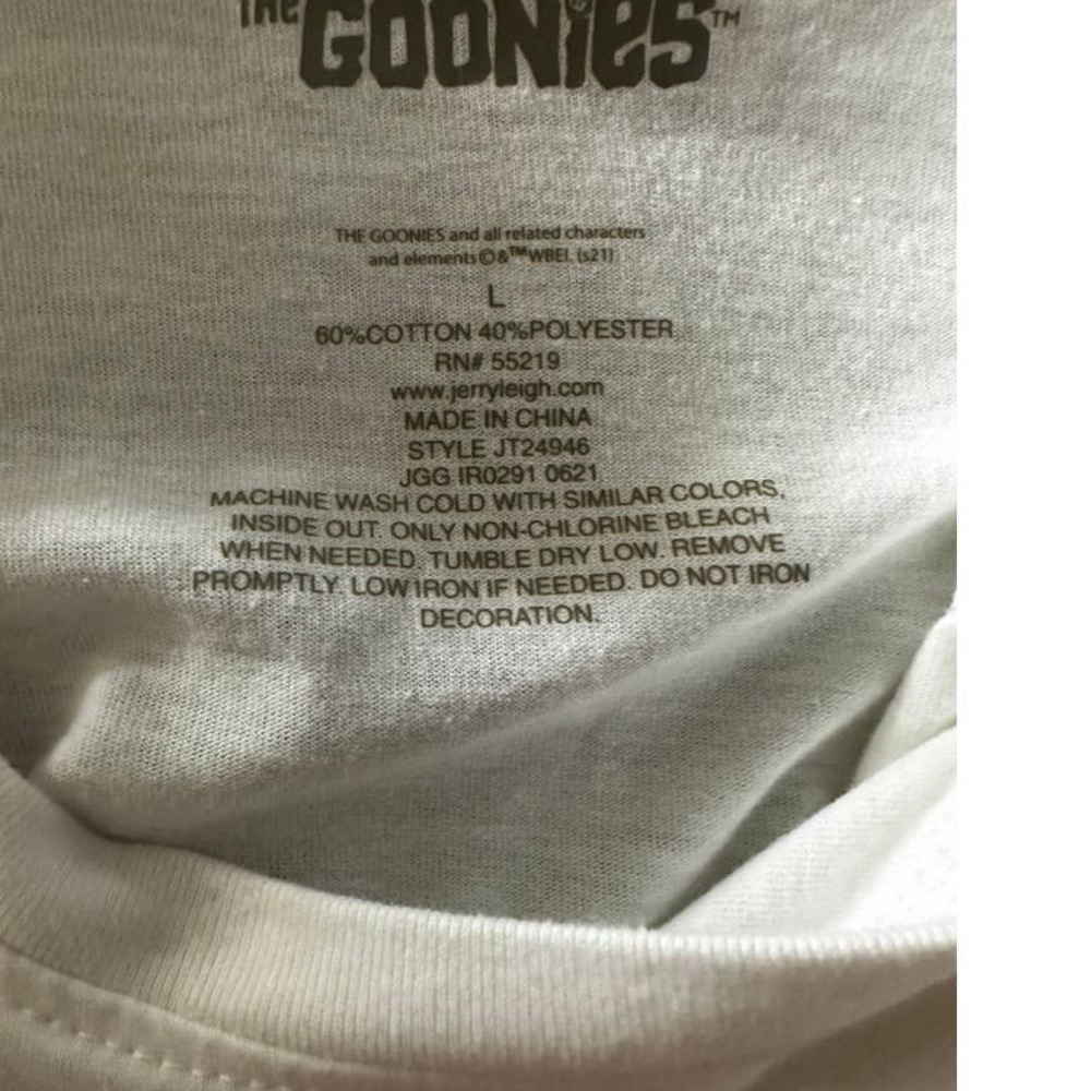 THE Goonies graphic t-shirt Size Large - Picture 3 of 3